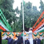 जिल्हा परिषदेत स्वातंत्र्य दिन उत्साहात साजरा; मुख्य कार्यकारी अधिकारी महेश पाटील यांच्या हस्ते ध्वजारोहण